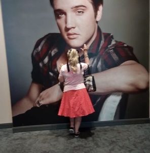 Meet your Posher, Deborah